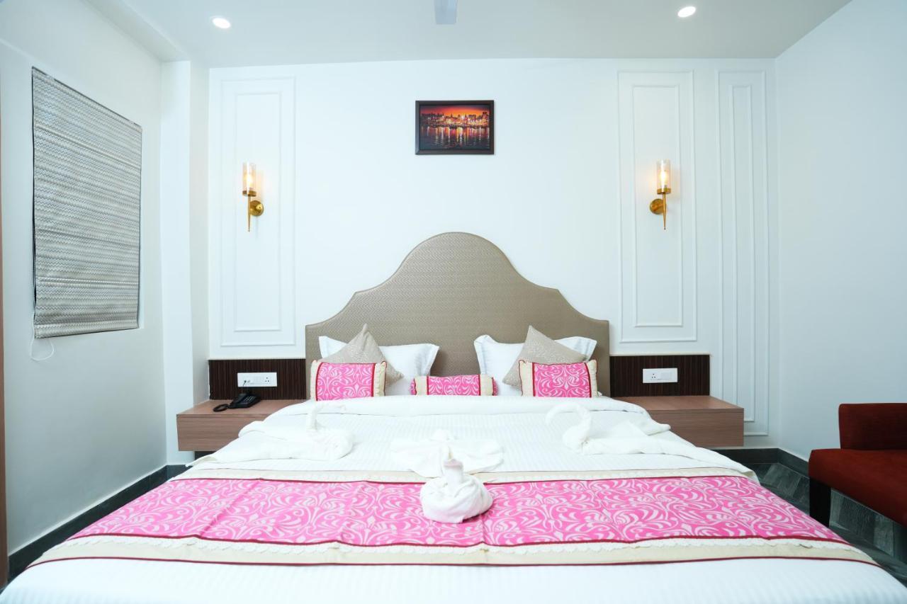 Anaya Retreat Hotel Varanasi Exterior photo